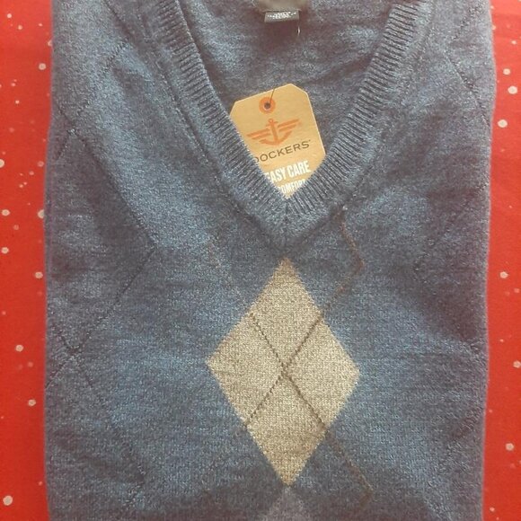 Docker's Men's Sweater Vest - Picture 3 of 5